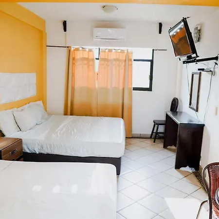 Hotel Roble Zihuatanejo