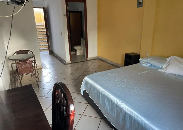 Roble Hotel Zihuatanejo