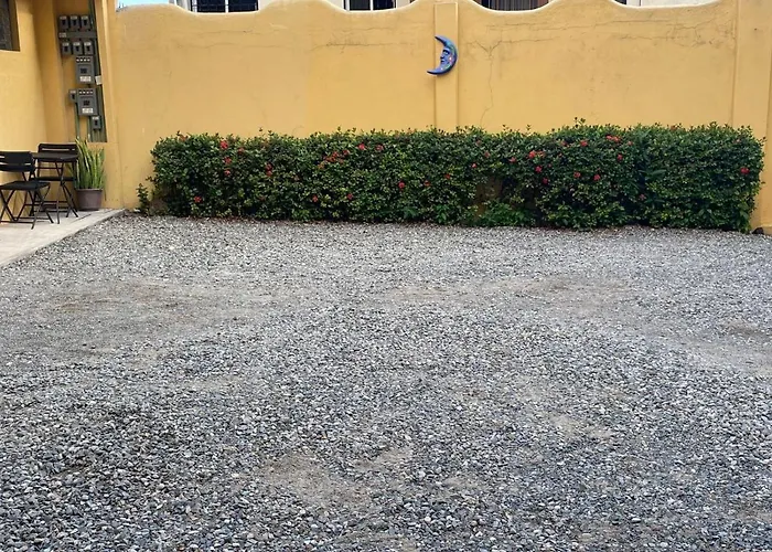 Roble Hotel Zihuatanejo