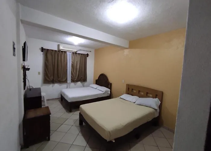 Roble Hotel 3*